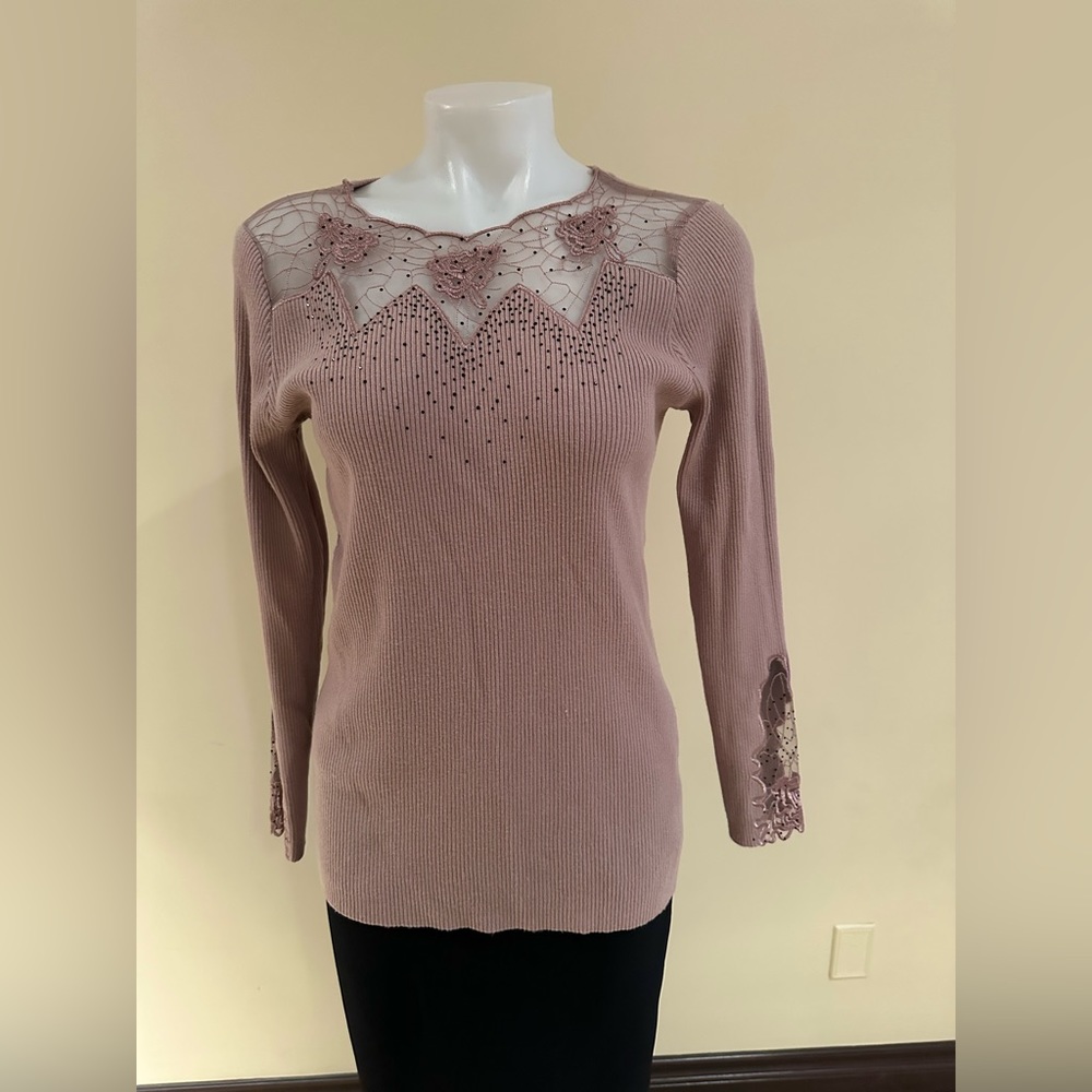 ❤️New Sweater sheer beaded stretchy mauve color medium